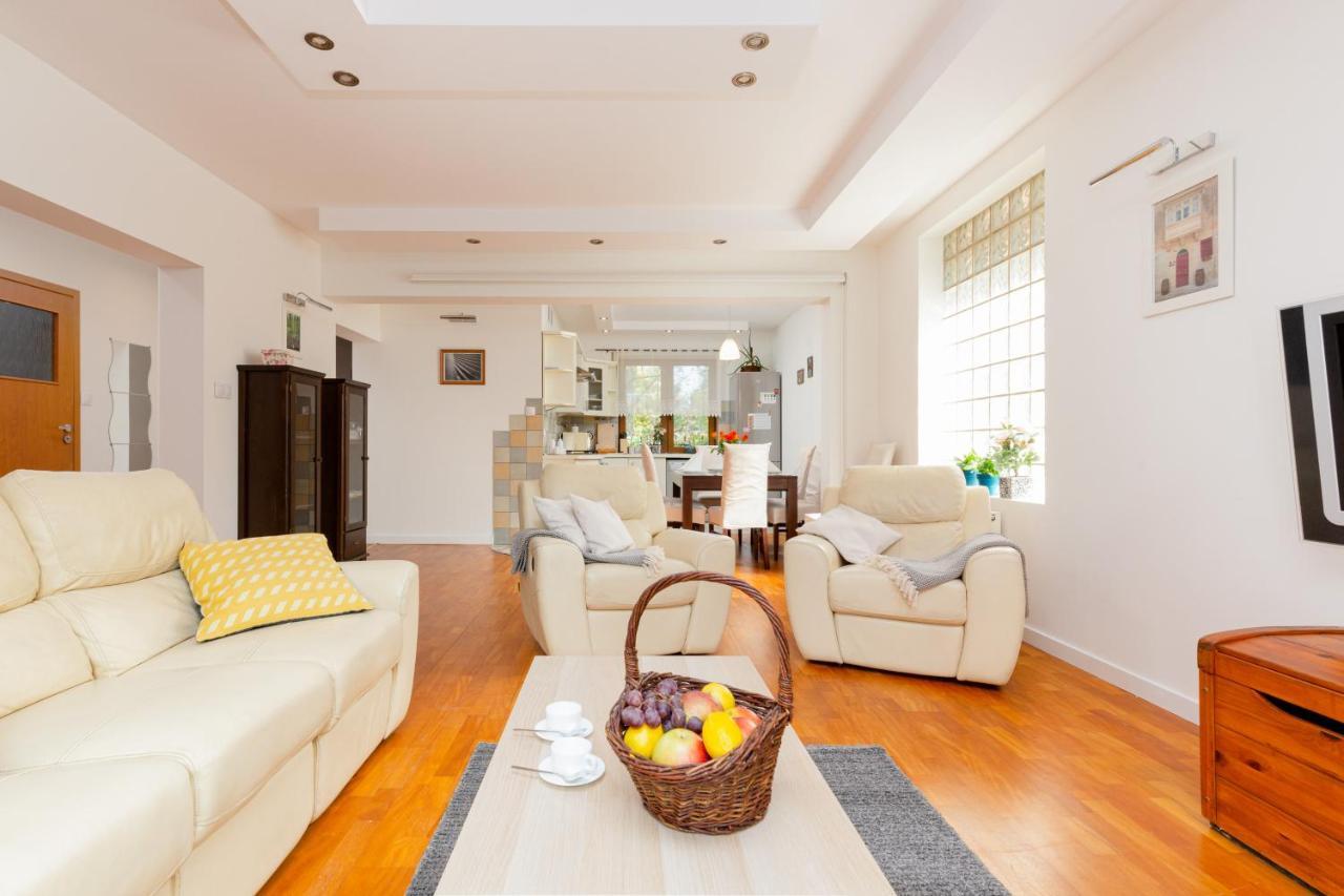 Holiday House Cinema Experience Warsaw Michalowice By Renters Villa Ngoại thất bức ảnh